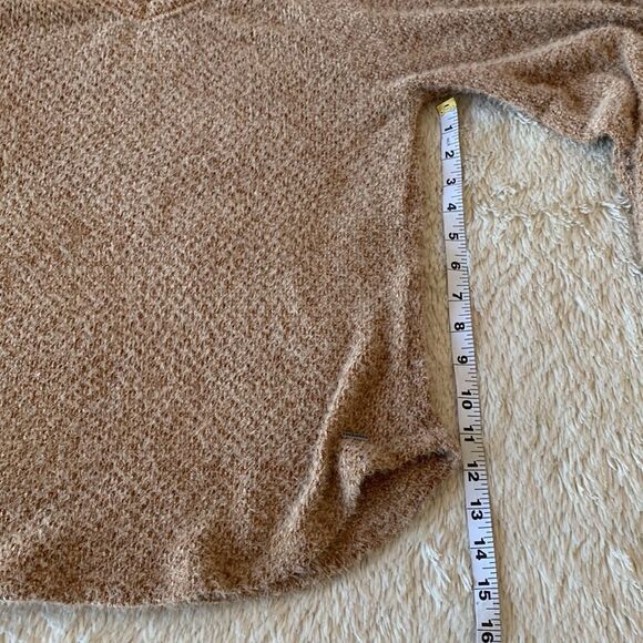 Hollister fuzzy brown sweater - Picture 12 of 16
